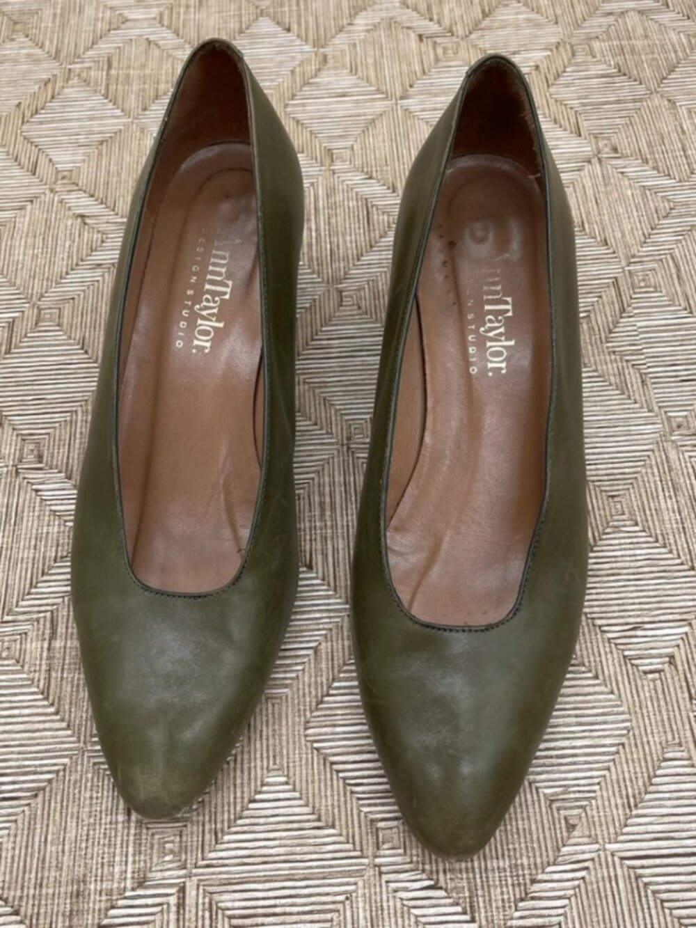 Vintage Ann Taylor Italy Boho Olive Green Heels Size 8M
